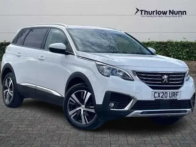 Usado Peugeot 5008 Allure 131 HP (96 kW) 2020 Branco SUV