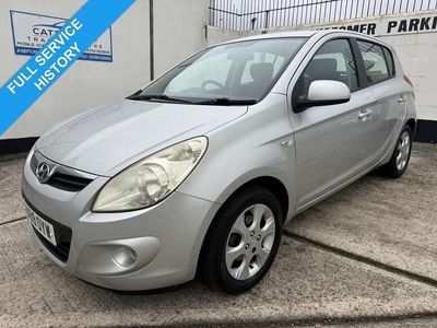 Używany Hyundai i20 Comfort 99 KM (72 kW) 2009 Srebrny Hatchback
