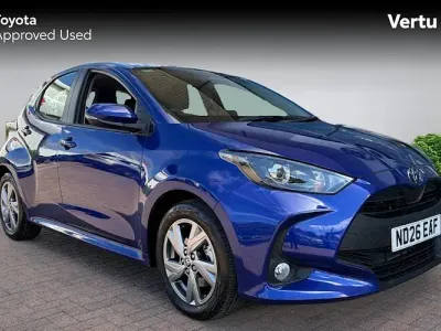 Używany Toyota Yaris Hybrid 116 KM (85 kW) 2026 Niebieski Hatchback