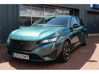 Used Peugeot 308 SW Allure Premium 2023 Avatar blue Estate