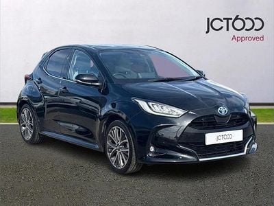 Used Toyota Yaris Hybrid 113 HP (83 kW) 2022 Black Hatchback