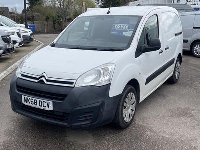 Used Citroën Berlingo 100 HP (73 kW) 2018 White MPV