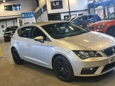 Begagnad Seat Leon SE Dynamic 2017 Silver Halvkombi