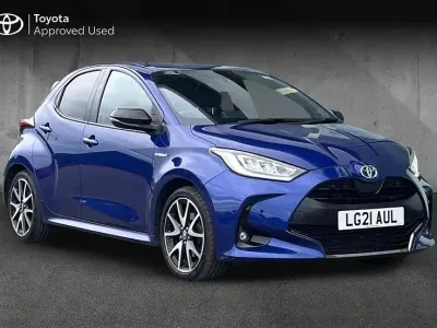 Used Toyota Yaris 114 HP (83 kW) 2021 Blue Hatchback