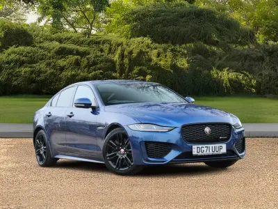 Gebraucht Jaguar XE R-Dynamic 2022 Blau Limousine