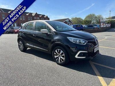 Second-hand Renault Captur Play 90 CP (66 kW) 2018 Negru SUV