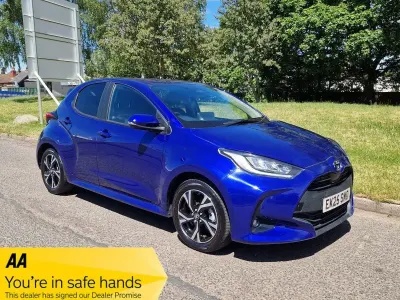 Used Toyota Yaris Hybrid Design 2025 Blue Hatchback