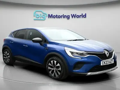 Usado Renault Captur Evolution 145 HP (106 kW) 2023 Azul SUV