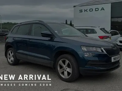 Used Skoda Karoq SE 113 HP (83 kW) 2019 Lava blue metallic SUV