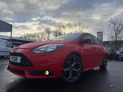 Used Ford Focus ST 250 HP (183 kW) 2013 Red Hatchback