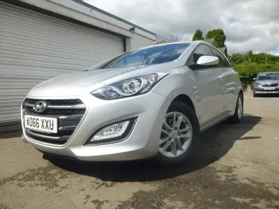 Used Hyundai i30 SE 108 HP (79 kW) 2016 Silver Hatchback