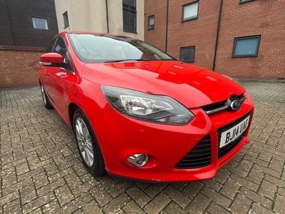 Used Ford Focus Titanium 105 HP (77 kW) 2014 Red Hatchback