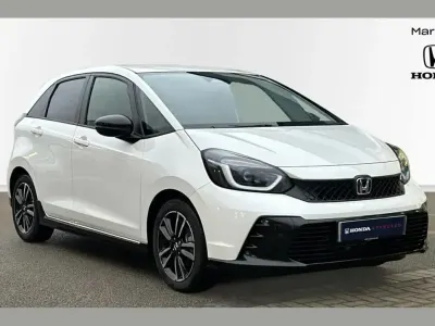 Używany Honda Jazz Advance 122 KM (89 kW) 2025 Biały Hatchback