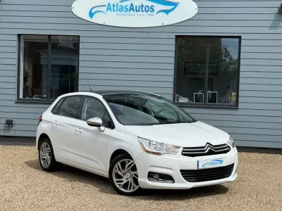 Used Citroën C4 SELECTION 120 HP (88 kW) 2013 White Hatchback