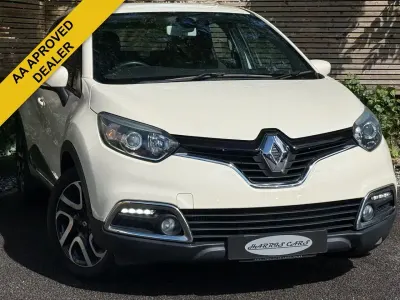 Used Renault Captur Dynamique 90 HP (66 kW) 2014 Cream SUV