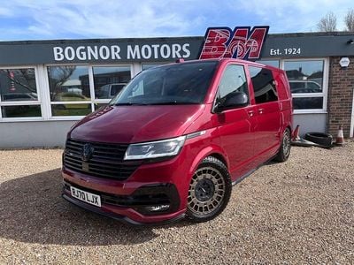 Second-hand VW Transporter Highline 199 CP (146 kW) 2021 Roșu Van