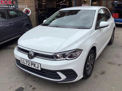 Used VW Polo Life 95 HP (69 kW) 2022 White Hatchback