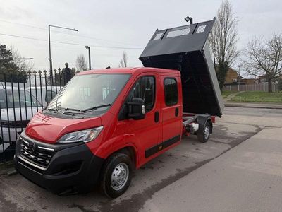 New Vauxhall Movano Edition 140 HP (102 kW) 2025 Red MPV