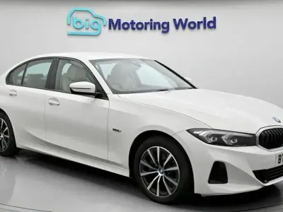 Used BMW 330e Sport Line 292 HP (214 kW) 2023 White Sedan