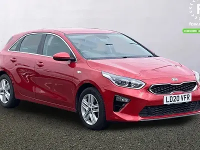 Używany Kia Ceed Air 120 KM (88 kW) 2020 Czerwony Hatchback