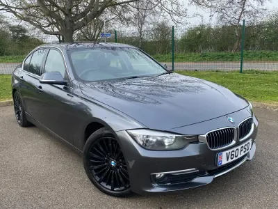 Begagnad BMW 318 Luxury Line 2013 Grå Sedan