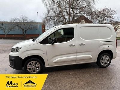 White Used 2021 Peugeot Partner MPV | £10,495 (Expensive)