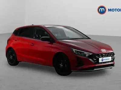 Używany Hyundai i20 Blackline 90 KM (66 kW) 2026 Czerwony Hatchback