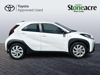 Used Toyota Aygo X PURE 72 HP (52 kW) 2025 White SUV