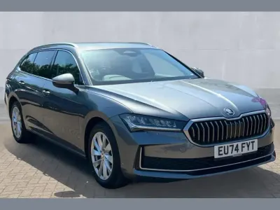 Used Skoda Superb SE Technology 200 HP (147 kW) 2024 Grey Estate