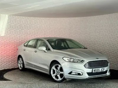 Used Ford Mondeo Titanium 177 HP (130 kW) 2017 Silver Hatchback