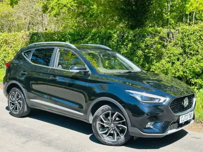 Używany MG ZS Exclusive 111 KM (81 kW) 2024 Czarny SUV