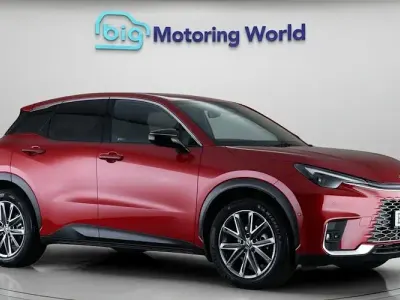 Used Lexus LBX 136 HP (100 kW) 2024 Red SUV