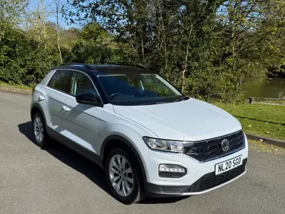 Usado VW T-Roc SE 150 HP (110 kW) 2020 Prateado SUV