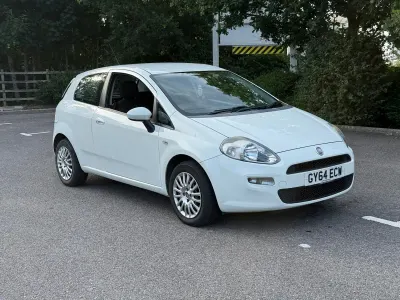 Used Fiat Punto Pop 69 HP (50 kW) 2014 White Hatchback