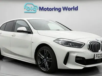Używany BMW 118 M Sport 136 KM (100 kW) 2023 Biały Hatchback