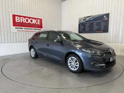 Used Renault Mégane GrandTour Dynamique 110 HP (80 kW) 2015 Grey Estate