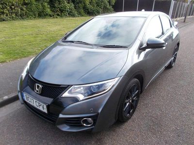 Begagnad Honda Civic SE Plus 120 HK (88 kW) 2017 Grå Halvkombi