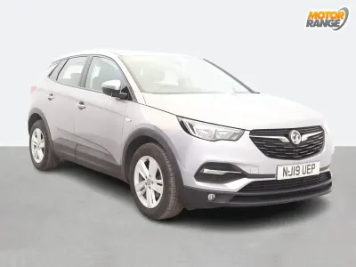 Begagnad Vauxhall Grandland X S 130 HK (95 kW) 2019 Grå SUV