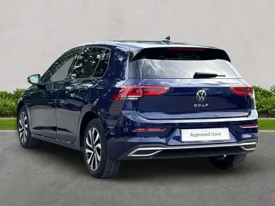 Used VW Golf VIII Active 130 HP (95 kW) 2022 Blue Hatchback