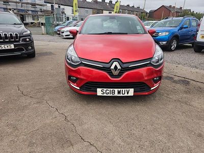 Usado Renault Clio IV Dynamique 251 HP (184 kW) 2018 Vermelho Citadino
