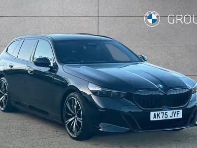 Used BMW 530e M Sport 299 HP (219 kW) 2025 Black sapphire metallic paint Estate