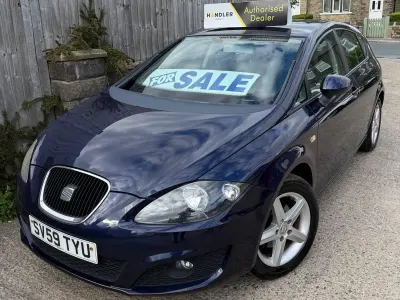 Begagnad Seat Leon 102 HK (75 kW) 2009 Blå Halvkombi