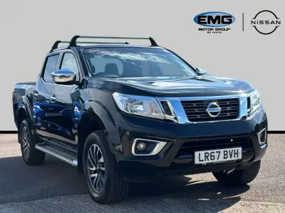 Begagnad Nissan Navara N-Connecta 190 HK (139 kW) 2017 Svart Pickup