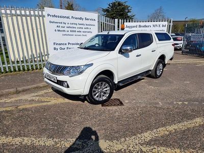 Polar white Used 2016 Mitsubishi L200 Warrior Pickup | £13,450 (Fair price)