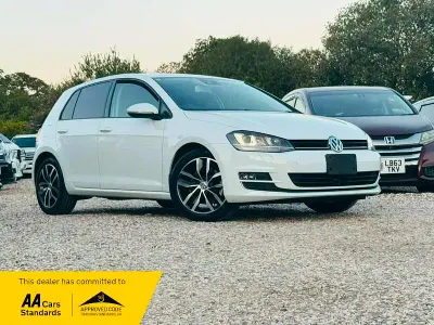 Used VW Golf VII Highline 2013 White