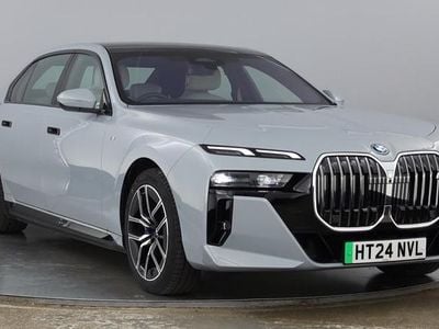 BMW i7