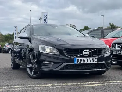 Używany Volvo V60 R-Design 136 KM (100 kW) 2013 Czarny Kombi