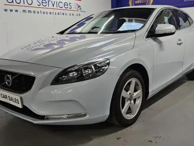 Usado Volvo V40 SE 115 CV (84 kW) 2014 Azul Utilitario