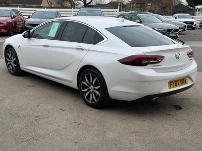 Used Vauxhall Insignia Elite 168 HP (123 kW) 2017 White Hatchback