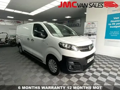 Used Vauxhall Vivaro Edition 100 HP (73 kW) 2021 White MPV